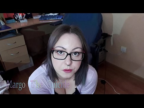 ❤️ სექსუალური გოგონა სათვალეებით ღრმად იწოვს დილდოს კამერაზე ❤ დაბურული ჩვენთან ❌️